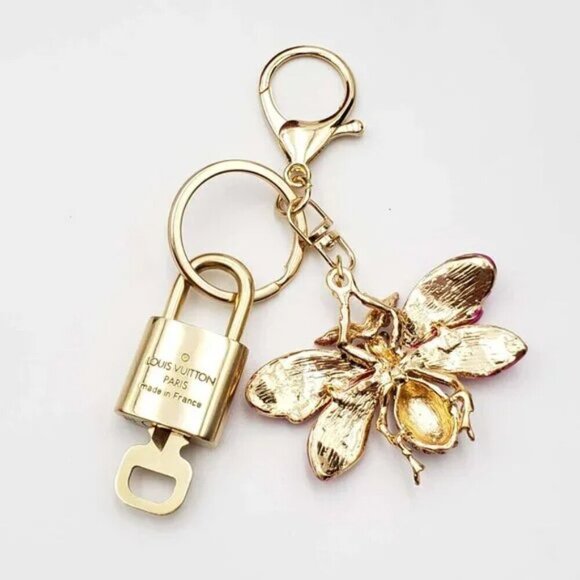 100% Auth Louis Vuitton Lock & Key with unbranded Bagcharm, Keycharm, Keychain - Picture 2 of 9